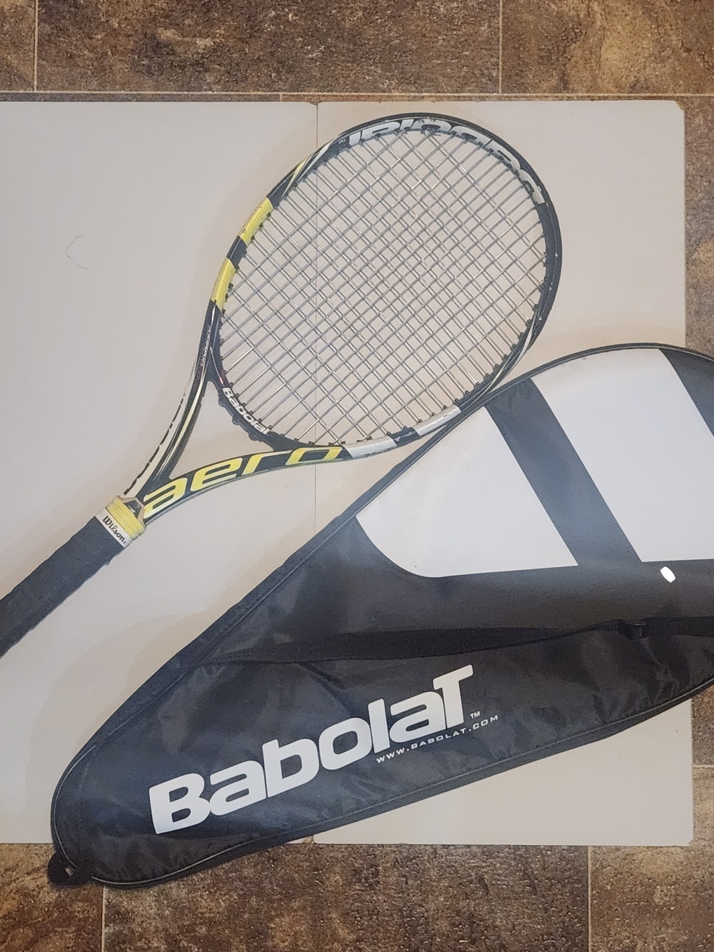 BABOLAT AEROPRO DRIVE  MP 100 10.6oz TENNIS RACQUET 4 3/8 2013 16 X 19 W/ Case
